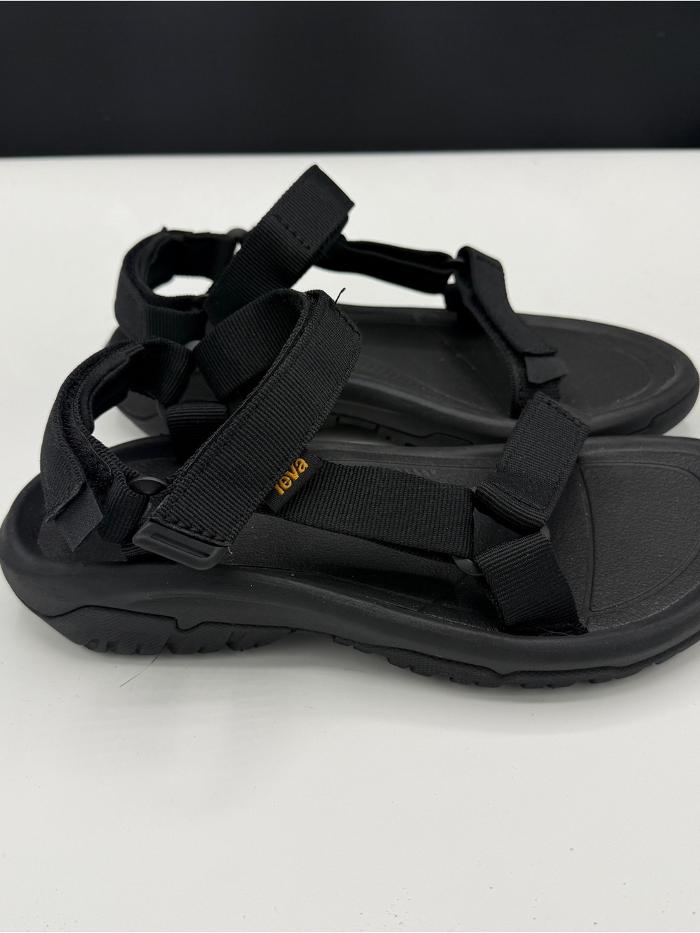 Teva Black Hurricane XLT 2 Women’s Strappy Outdoor Sandal 7 - Picture 2 of 7